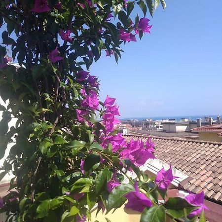 Apartament Fronte Al Porto Salerno Zewnętrze zdjęcie