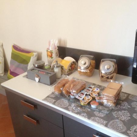 Apartament Fronte Al Porto Salerno Zewnętrze zdjęcie