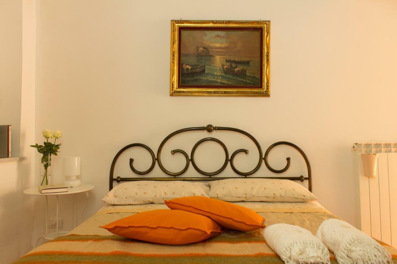 Apartament Fronte Al Porto Salerno Zewnętrze zdjęcie