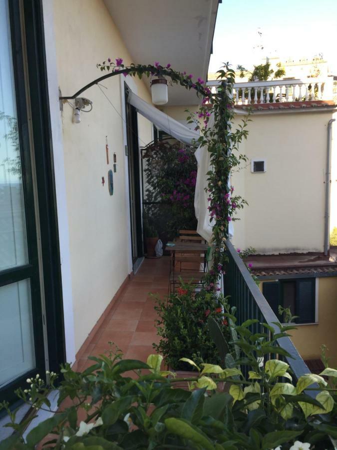 Apartament Fronte Al Porto Salerno Zewnętrze zdjęcie