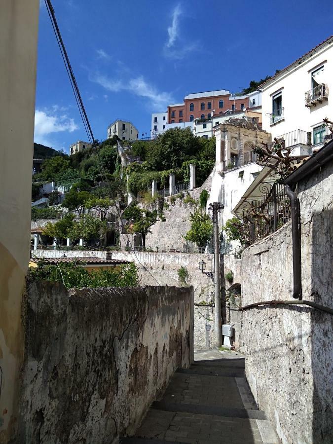 Apartament Fronte Al Porto Salerno Zewnętrze zdjęcie