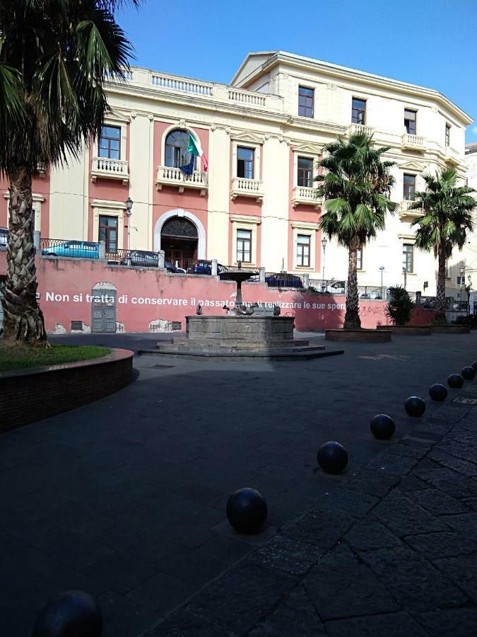 Apartament Fronte Al Porto Salerno Zewnętrze zdjęcie