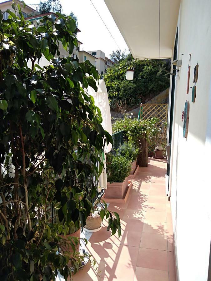 Apartament Fronte Al Porto Salerno Zewnętrze zdjęcie