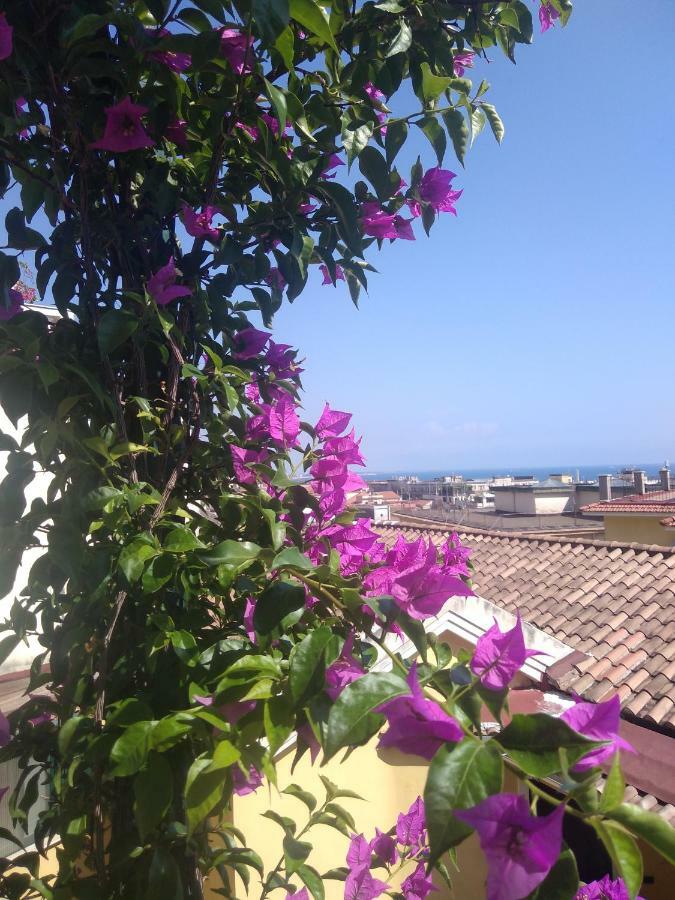 Apartament Fronte Al Porto Salerno Zewnętrze zdjęcie