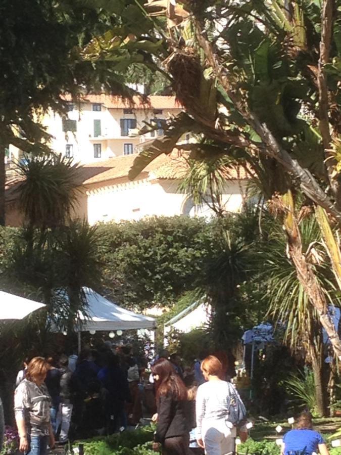 Apartament Fronte Al Porto Salerno Zewnętrze zdjęcie